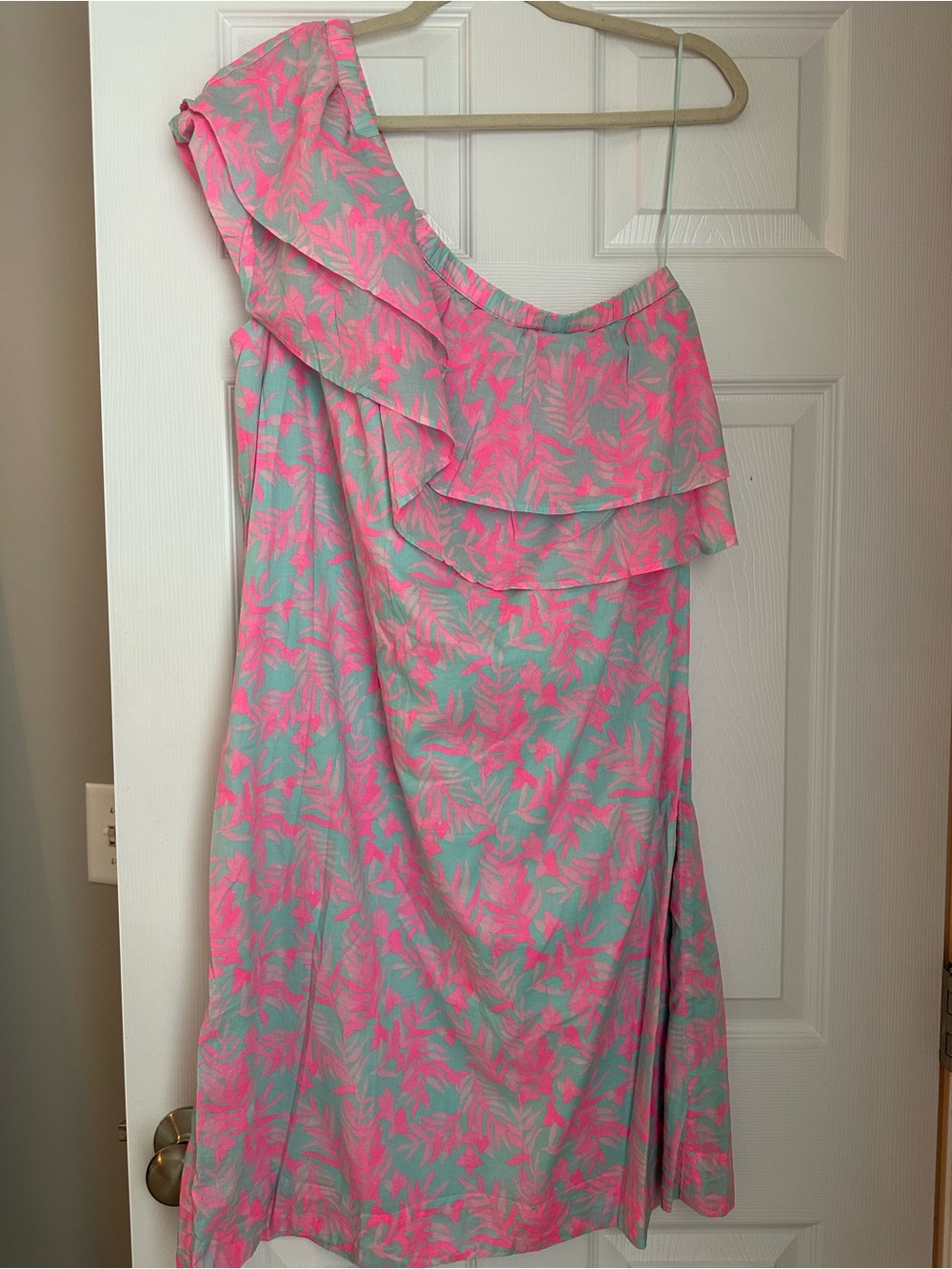 Vineyard Vines Floral Ruffle Dress – Size 14